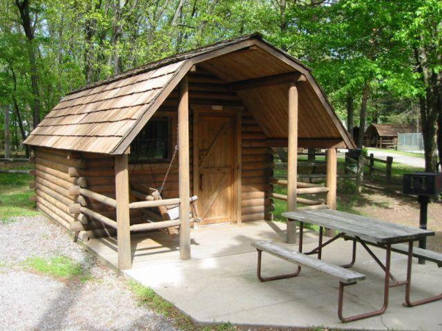 Revelstoke Campgrounds & Cabins Βίλα Δωμάτιο φωτογραφία